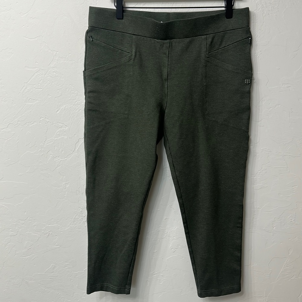 Betabrand green crop pants size XL S- petite.